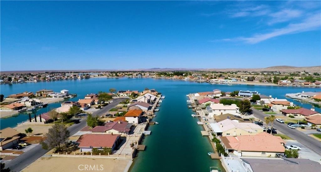 South Lake Community! Great location to build a vacation/retirement Residence with Silver Lakes Country Club access to golf, boating, fishing, RV park, horse stables, swimming pools, gym etc.