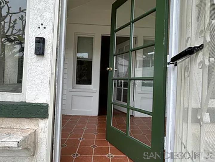 2220 Rosecrans