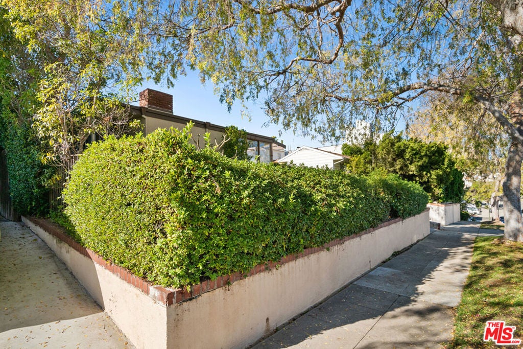 1621 Manning Avenue