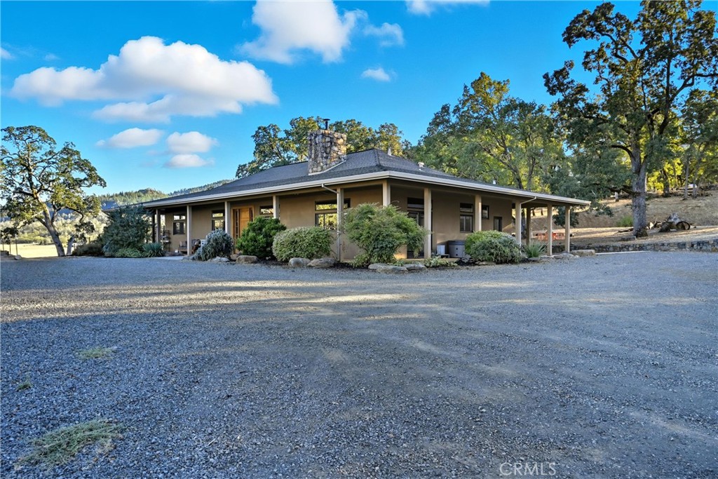 17205 Black Oak Hill