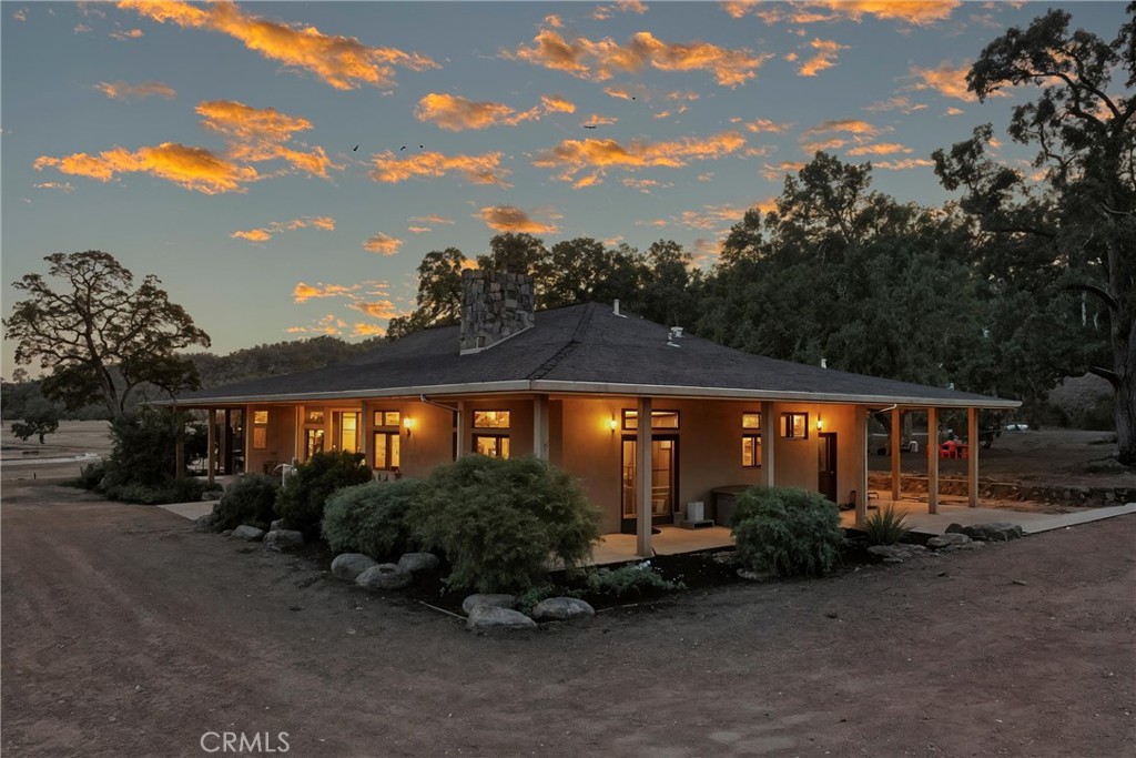 17205 Black Oak Hill