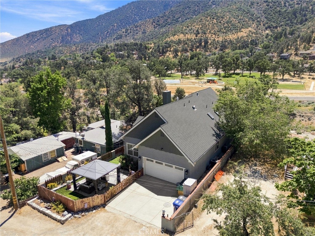3900 Park View