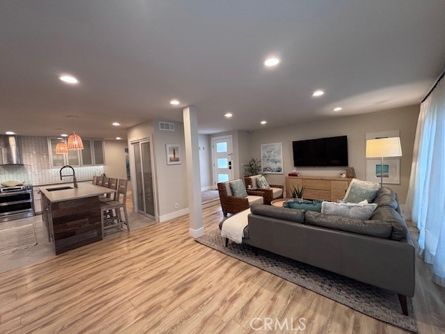 Welcome to Shorecliff Villas, a highly sought-after community in beautiful San Clemente! This fully upgraded and tastefully decorated 3-bedroom, 2-bathroom condominium is available as a furnished rental for both short-term and long-term stays.
Just minutes from the best of San Clemente and Dana Point, this home offers a true coastal lifestyle. Stroll to the beach, explore local dining and shopping, or enjoy world-class surf within walking distance.
Inside, you’ll find:
A bright, open floor plan with stylish finishes throughout
Fully furnished interiors with modern décor
Upgraded kitchen and bathrooms
Convenient indoor laundry
A one-car garage plus community parking
Community amenities include a sparkling pool and serene surroundings, perfect for relaxation and entertaining.
Whether you’re looking for a seasonal stay of a couple months or a longer term, this property provides comfort, style, and an unbeatable location near the beach.