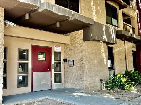 Photo of 225 W 6th Street #502, Long Beach, CA 90802 (MLS # PW25150872) Photo of 225 W 6th Street #502, Long Beach, CA 90802 (MLS # PW25150872)