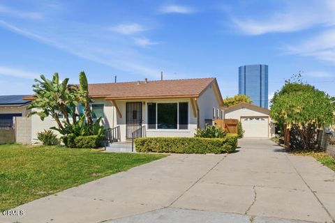 Photo of 209 Lafayette Drive, Oxnard, CA 93036 (MLS # V1-35054)