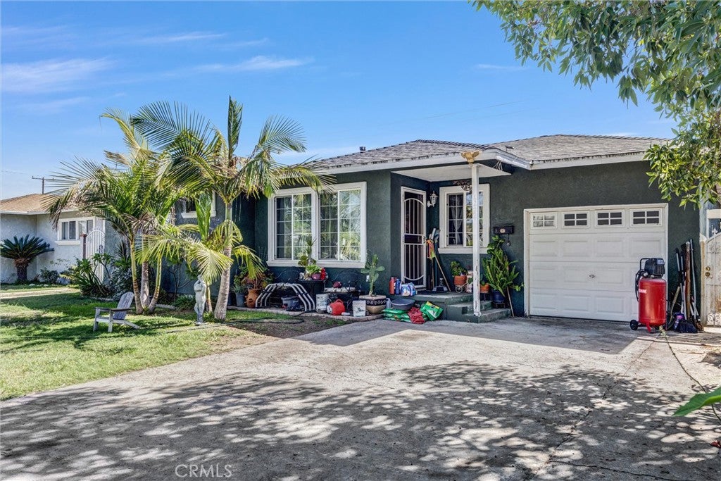 6424 Lindell