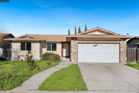 Photo of 838 Birchwood Dr Dr, Pittsburg, CA 94565 (MLS # 41119714)