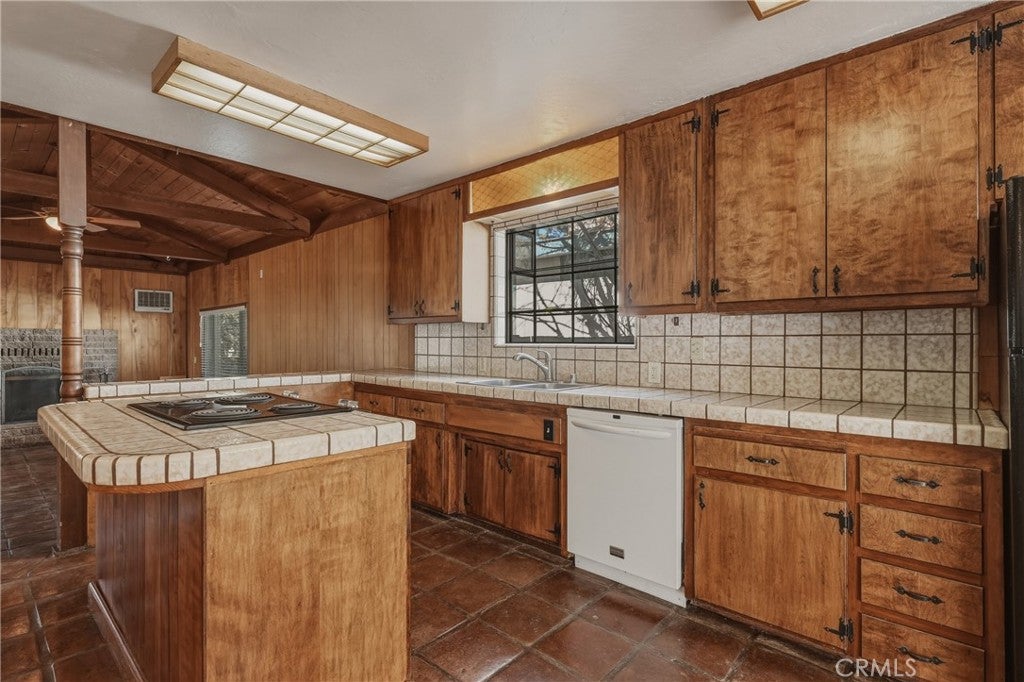 4262 Country Club