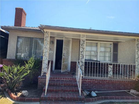 1098 E Ridgewood Street Long Beach CA 90807