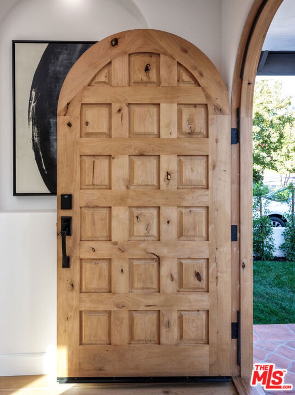 Photo of 913 S Mullen Avenue, Los Angeles, CA 90019 (MLS # 26636057)