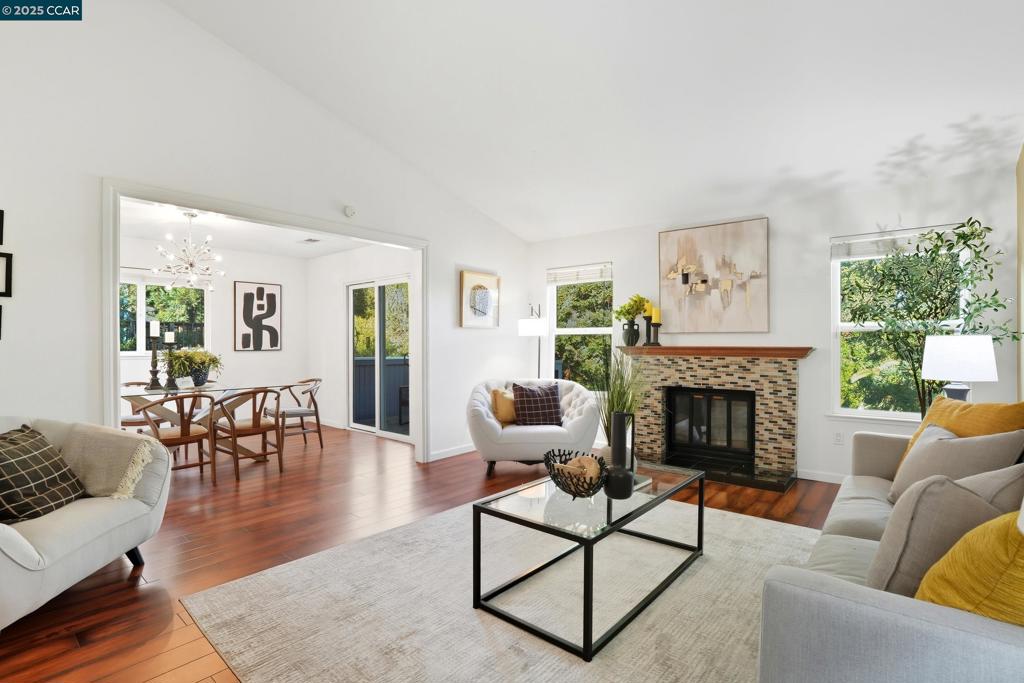 TRES LAGOS NORTH - Residential