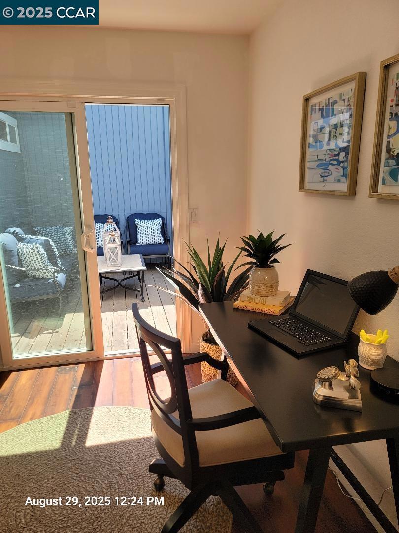 TRES LAGOS NORTH - Residential