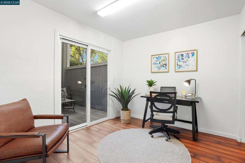 TRES LAGOS NORTH - Residential