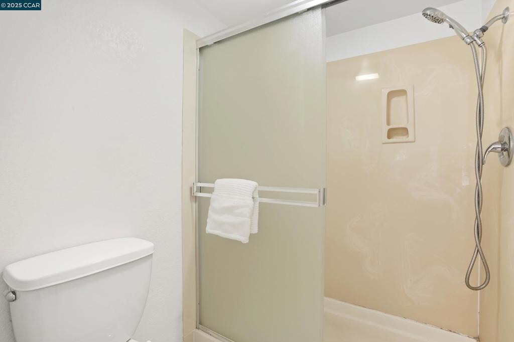 TRES LAGOS NORTH - Residential