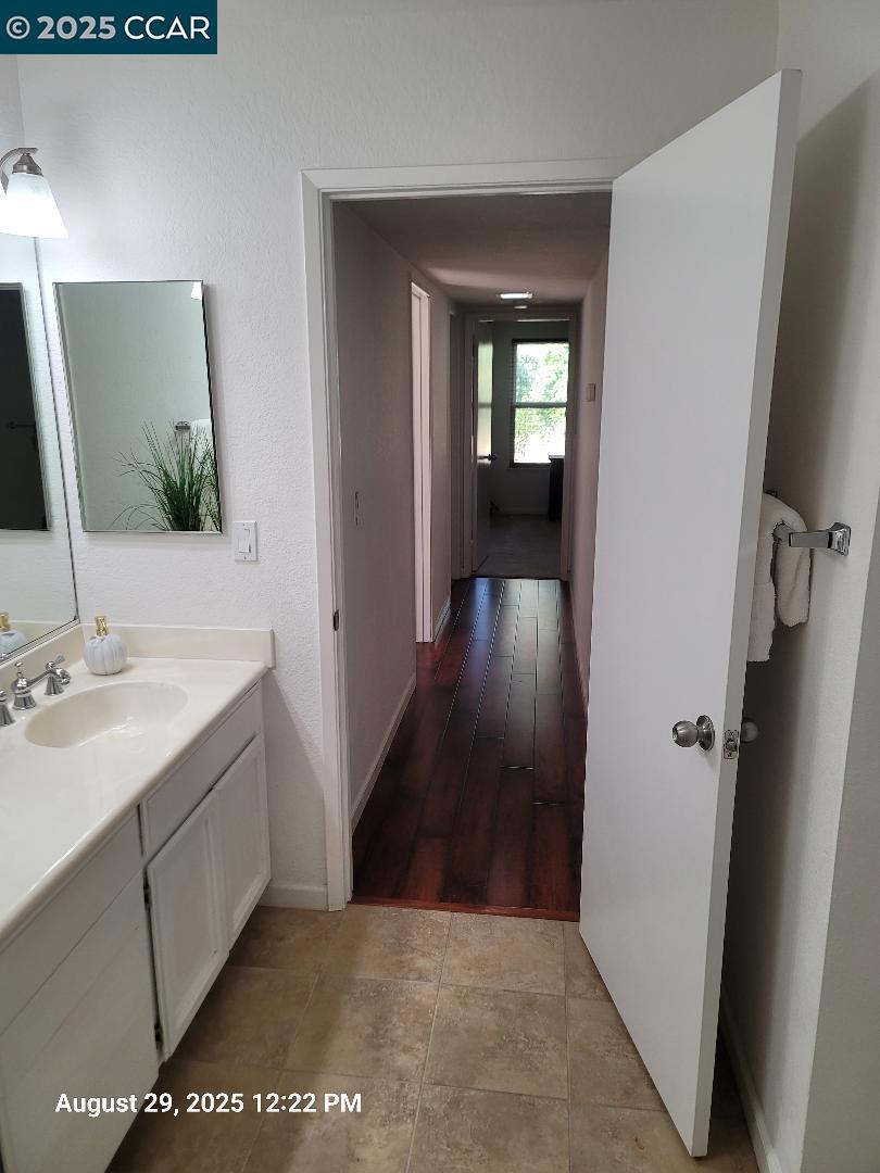 TRES LAGOS NORTH - Residential