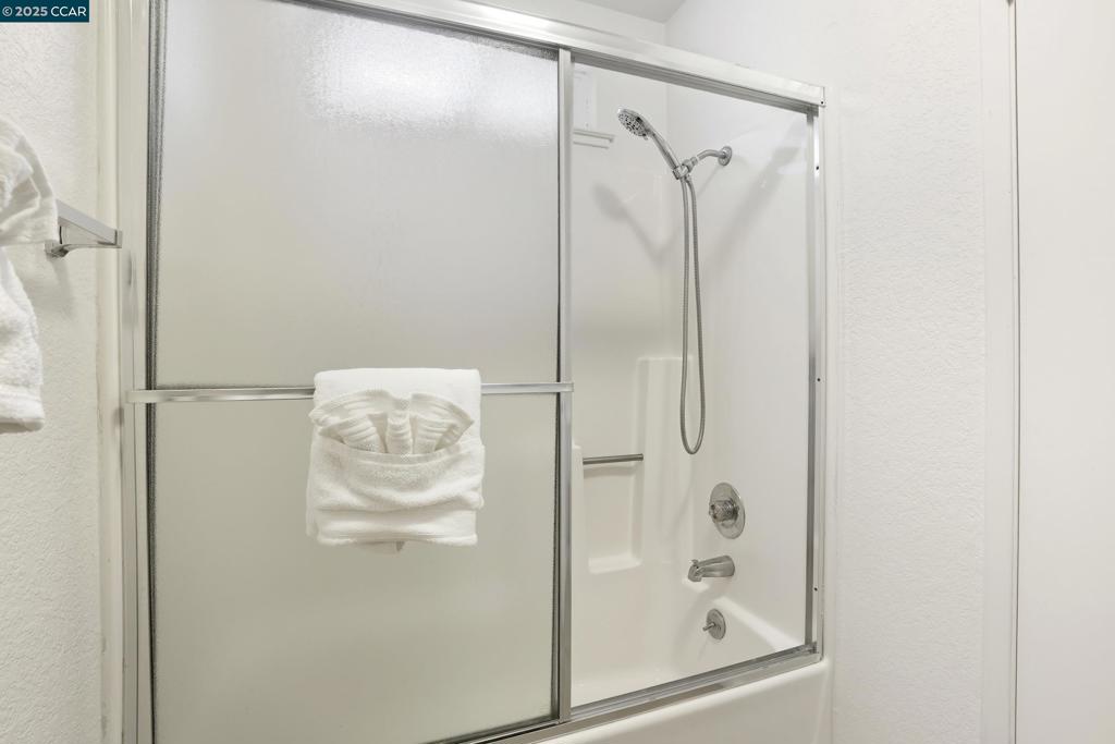 TRES LAGOS NORTH - Residential