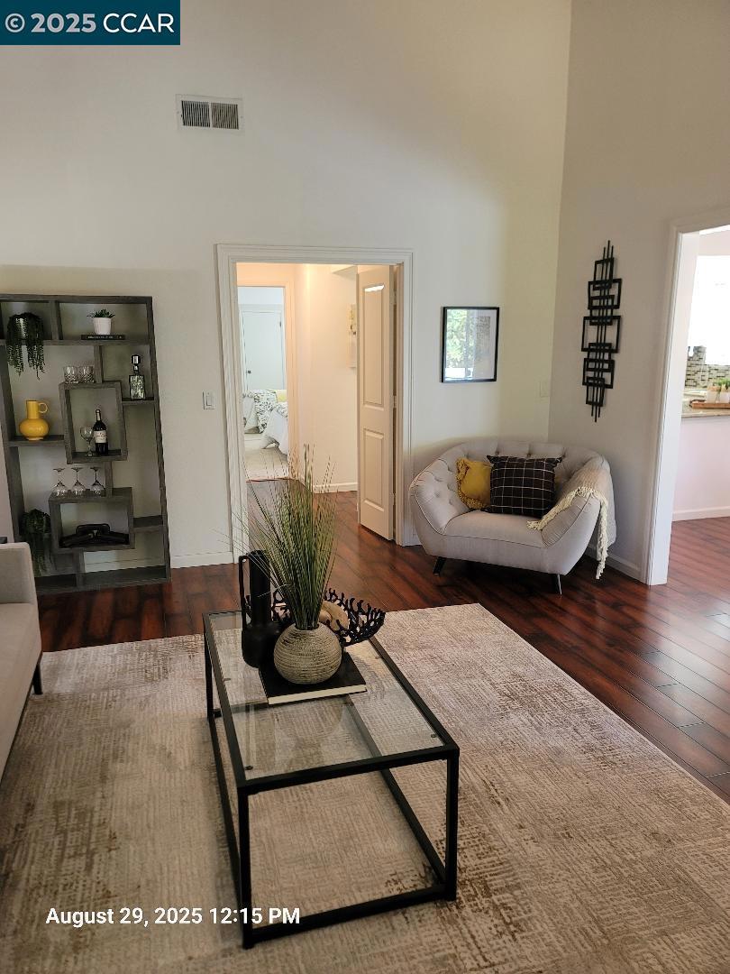 TRES LAGOS NORTH - Residential