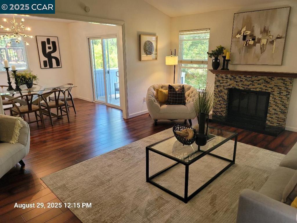 TRES LAGOS NORTH - Residential