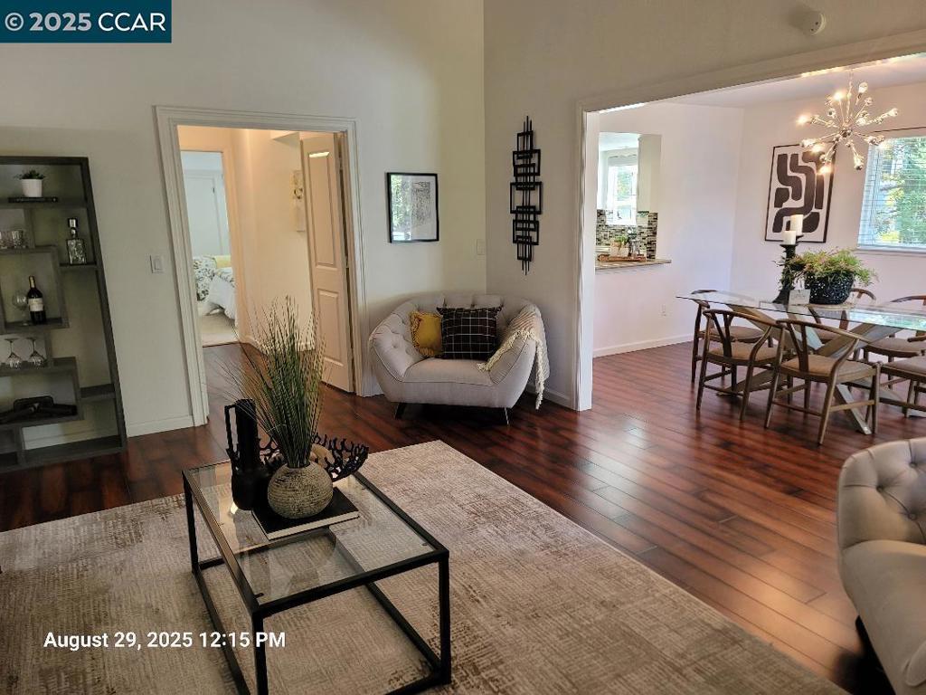 TRES LAGOS NORTH - Residential