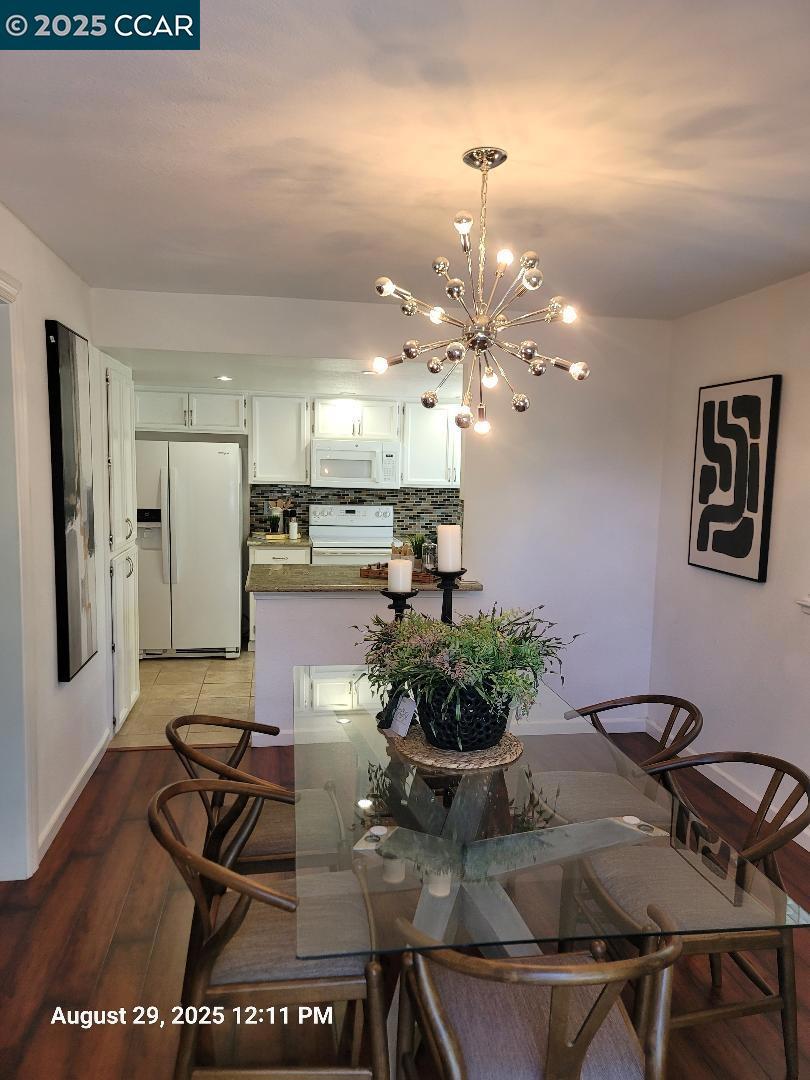 TRES LAGOS NORTH - Residential