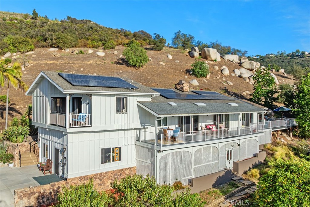 775 Old Oak Ridge