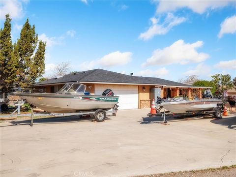 Photo of 16680 Mission Street, Hesperia, CA 92345 (MLS # HD25123956)