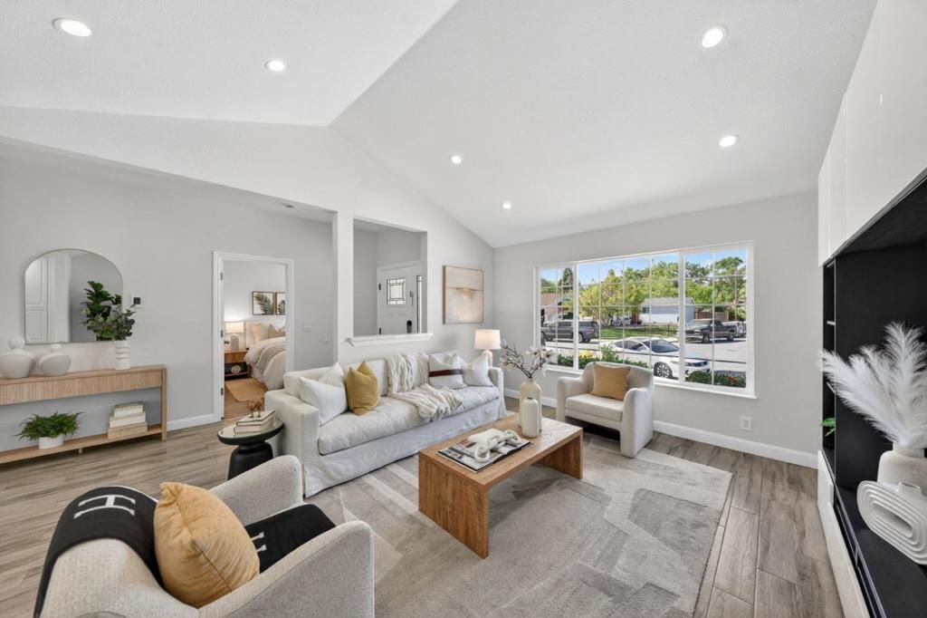 Photo of 184 Sun Blossom Drive, San Jose, CA 95123 (MLS # ML82040601)