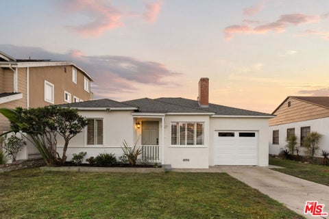 Photo of 7527 Stewart Avenue, Los Angeles, CA 90045 (MLS # 26993815)