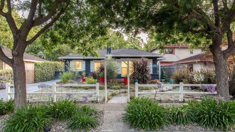 Photo of 1327 Cherry Avenue, San Jose, CA 95125 (MLS # ML82051968)
