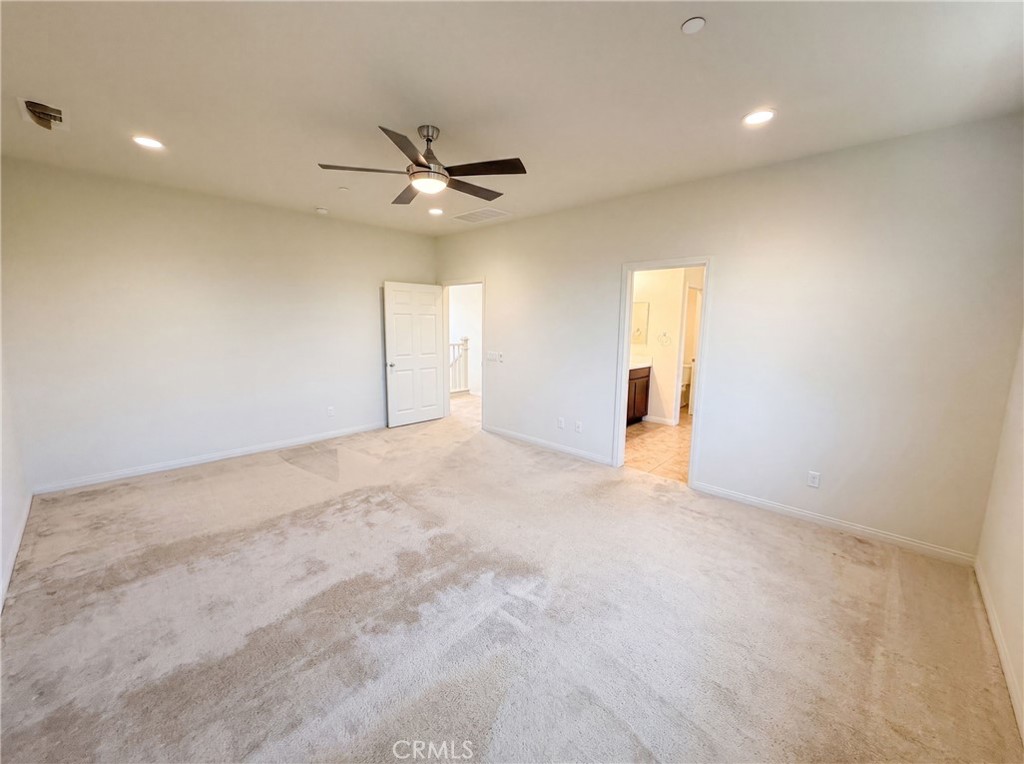1182 Woodbury