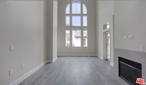 Photo of 6220 W 3rd Street ST #414, Los Angeles, CA 90036 (MLS # 26858513)