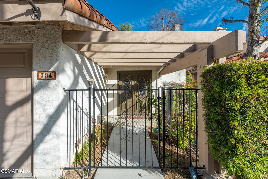 784 N Valley Drive