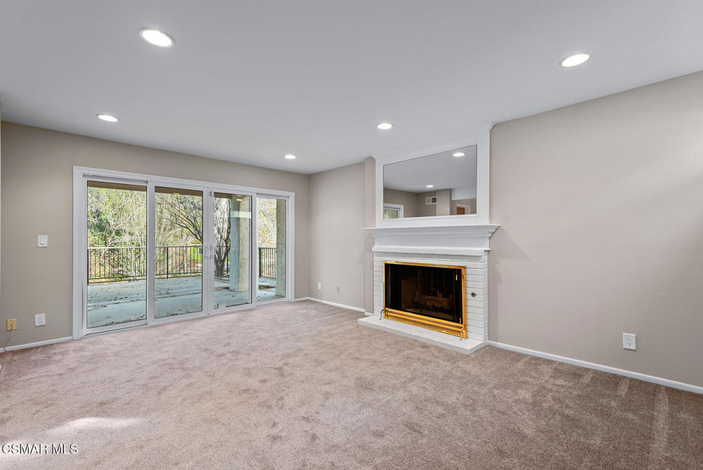 784 N Valley Drive