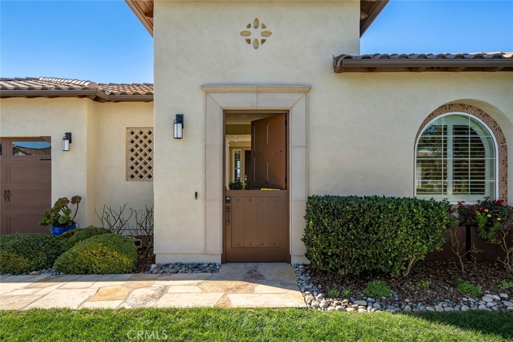 1590 Eucalyptus Road