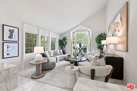 Photo of 7538 W 81st Street, Playa Del Rey, CA 90293 (MLS # 25631477)