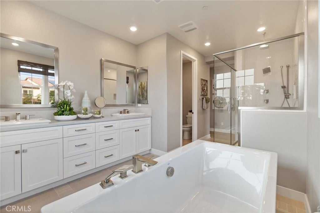 136 Drama, Irvine CA 92618 - Photo 46
