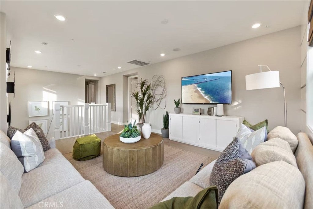 136 Drama, Irvine CA 92618 - Photo 37