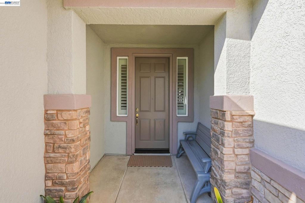 9569 Nicole Ln