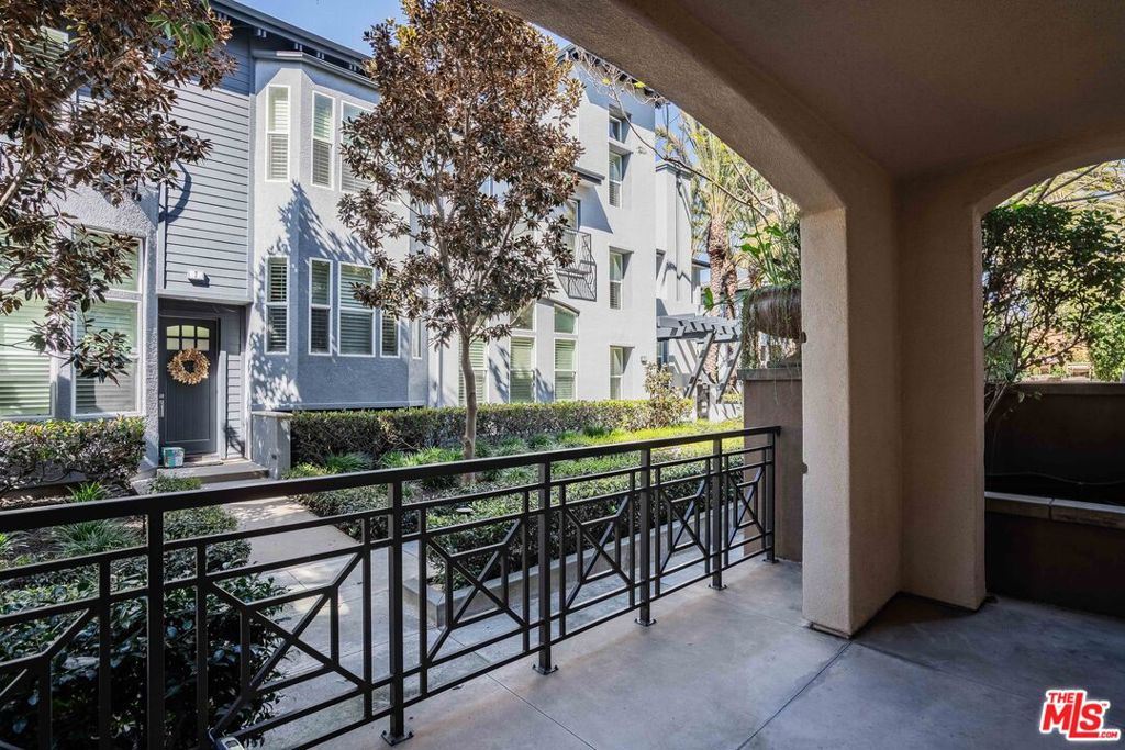 13075 Pacific Promenade 100