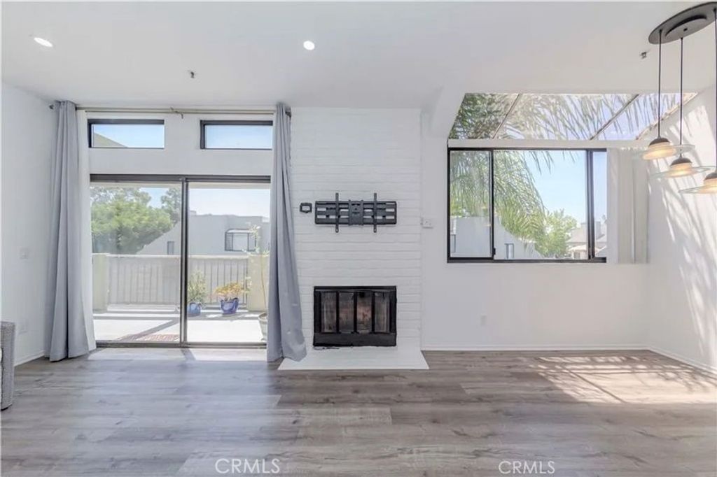 Photo of 17722 Sergio Cir Cir #203, Huntington Beach, CA 92647 (MLS # OC25272166)