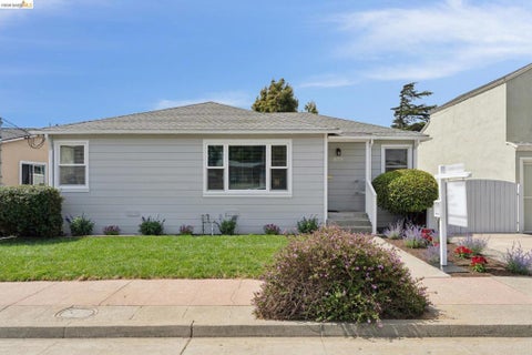 Photo of 673 39Th St ST, Richmond, CA 94805 (MLS # 41146441)