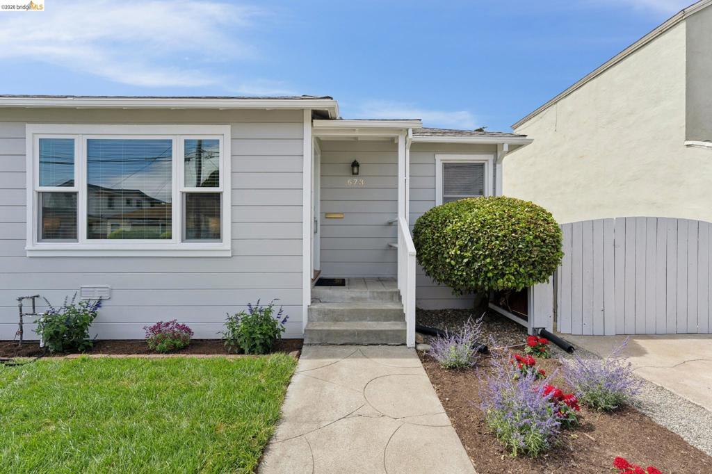 673 39Th St ST, Richmond CA 94805