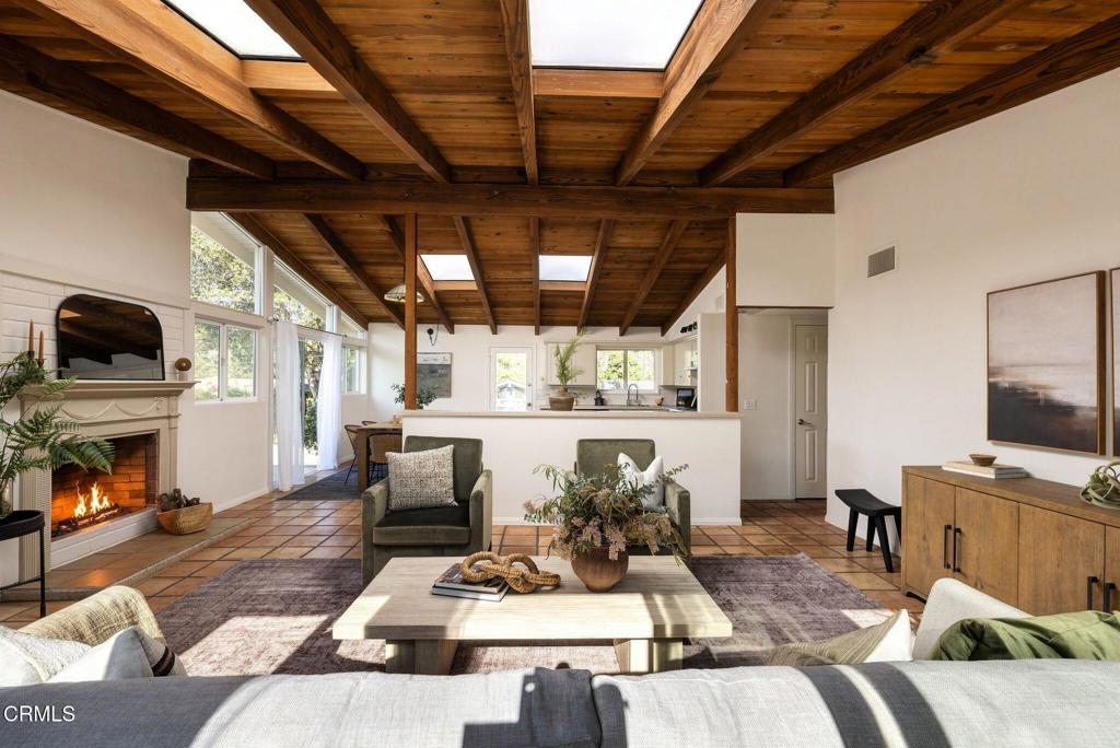 700 Concha Loma Drive