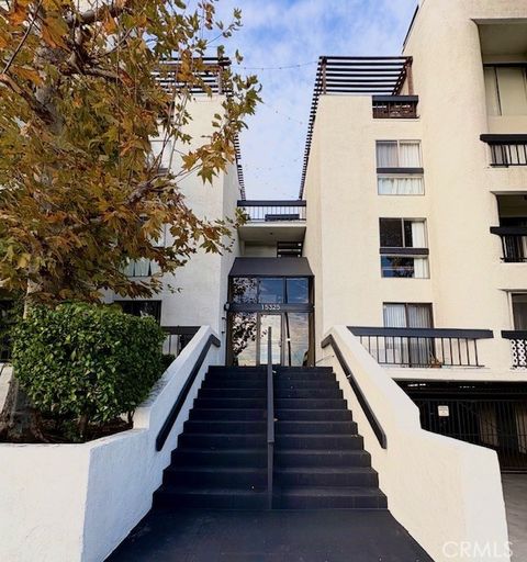 Photo of 15325 Magnolia #102, Sherman Oaks, CA 91403 (MLS # SR26001999)