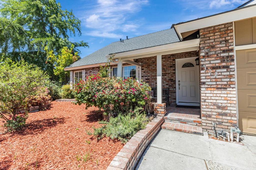 302 Henderson Drive