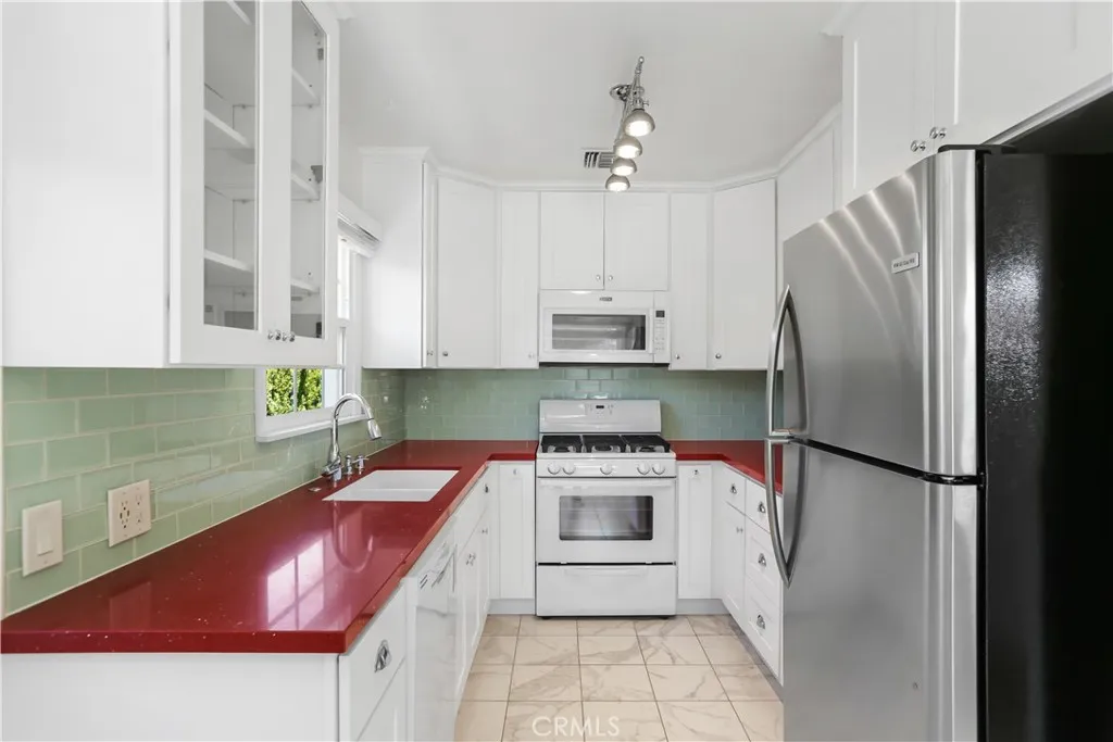 Orange, California 92868, United States, 2 Bedrooms Bedrooms, ,1 BathroomBathrooms,Residential,Contingent,140777