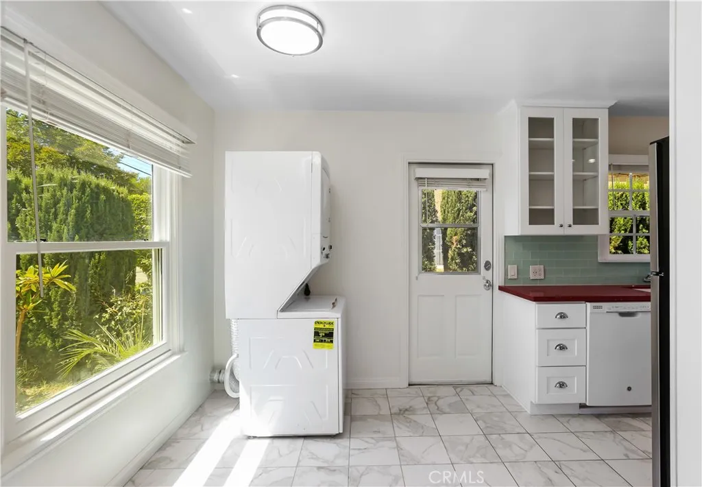 Orange, California 92868, United States, 2 Bedrooms Bedrooms, ,1 BathroomBathrooms,Residential,Contingent,140777