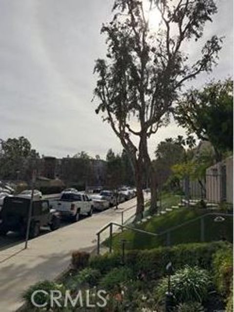 Photo of 22219 1/2 Erwin Street, Woodland Hills, CA 91367 (MLS # SR25251508)