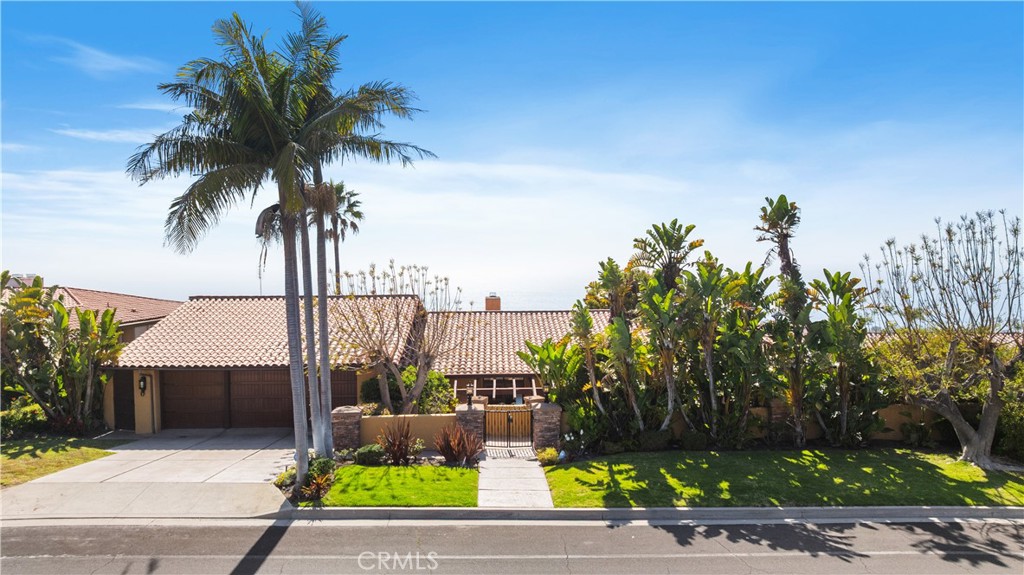 Luxury Living with Unmatched Ocean Views in Prestigious Palos Verdes Estates
Step into refined coastal elegance with this stunning single-level home nestled in the heart of Palos Verdes Estates. Spanning 3,409 square foot on a 15,000 square foot lot, this residence boasts sweeping 180° ocean views, creating a serene backdrop for everyday living.
A private, gated courtyard welcomes you into a home designed for sophistication and comfort. Inside, you'll find 4 spacious bedrooms, 3 full bathrooms, soaring ceilings, and Venetian plaster walls that reflect timeless craftsmanship. Each bedroom is thoughtfully appointed with custom plantation shutters and Spanish-style wood doors, blending style with function.
The home’s centerpiece is a striking double-sided fireplace, anchoring open, light-filled living spaces. Step outside into a beautifully landscaped backyard oasis, perfect for relaxing or entertaining, with uninterrupted ocean views.
Located in the top-rated Palos Verdes Peninsula Unified School District, and minutes from premier golf courses, scenic hiking trails, parks, local cafés, and upscale shopping, this exceptional home offers the ultimate blend of luxury, lifestyle, and location.