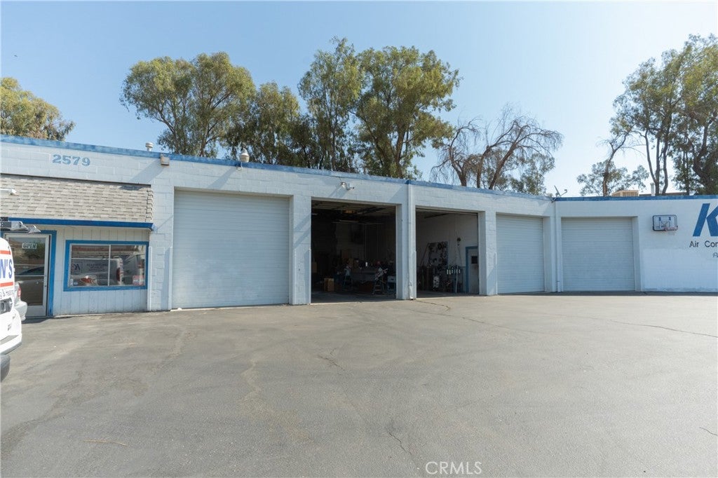 2579 Atwater Boulevard